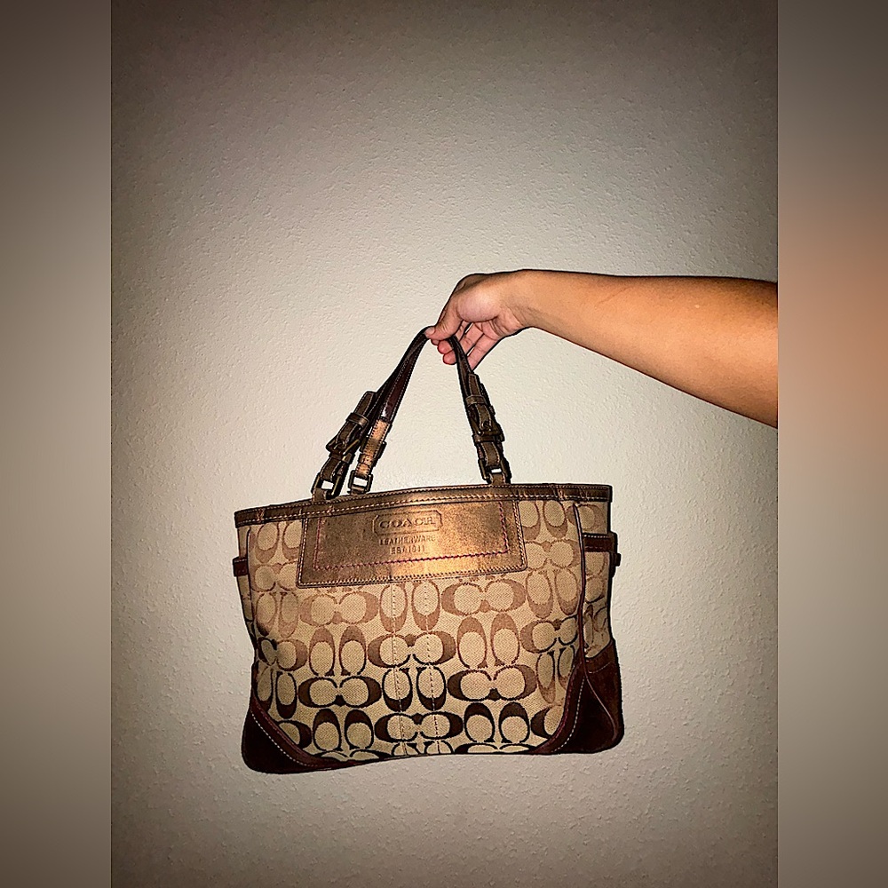Coach signature jacquard shoulder bag